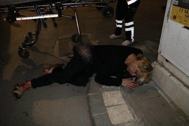 Adana’da Sokak Ortasında Yürüyen Travesti Bıçaklandı