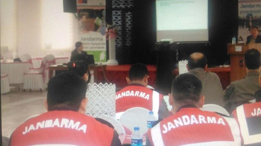 Aydın&rsquo;da Er Ve Erbaşlara Kadına Şiddetle M&uuml;cadele Eğitimi