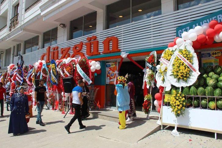 Düzgün Marketler 16. Şubesinin Açılışını Yaptı G3
