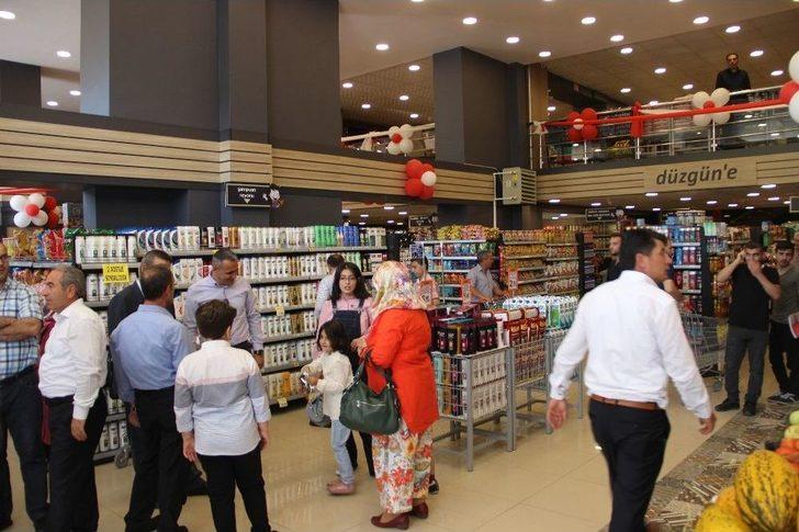 Düzgün Marketler 16. Şubesinin Açılışını Yaptı G5