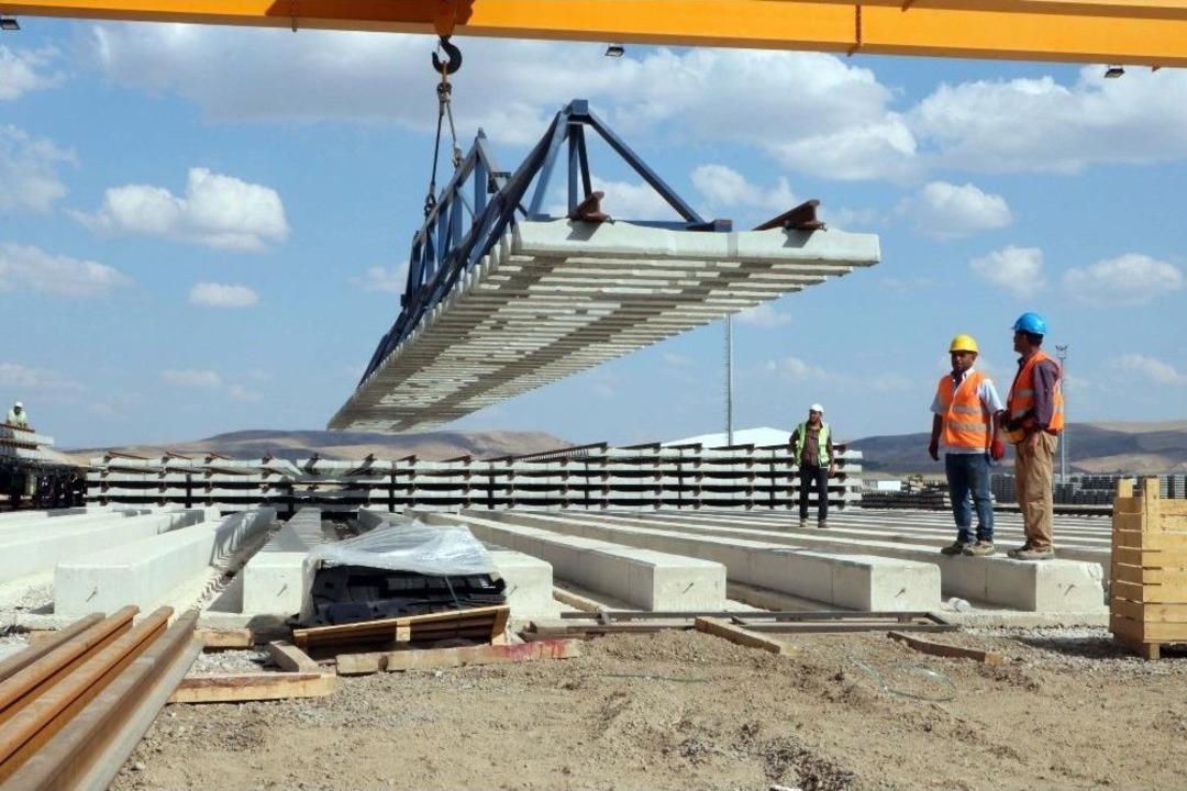 Ankara-sivas Yht Ray Serim &Ccedil;alışmaları Devam Ediyor