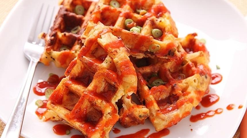 Makarna ve Peynirli Waffle