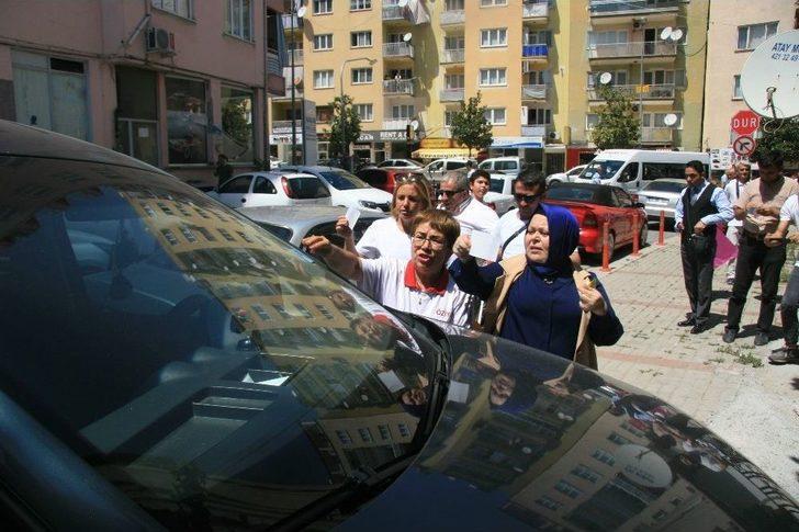 Denizli’de Engelli Vatandaşlardan Çıkartmalı Protesto G3
