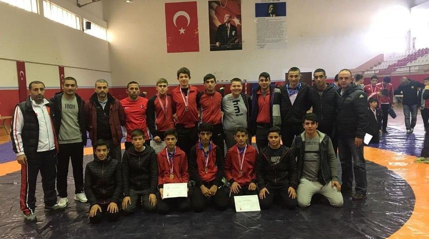 İncirliova Spor Lisesi Kemer’den 11 Madalya İle Döndü