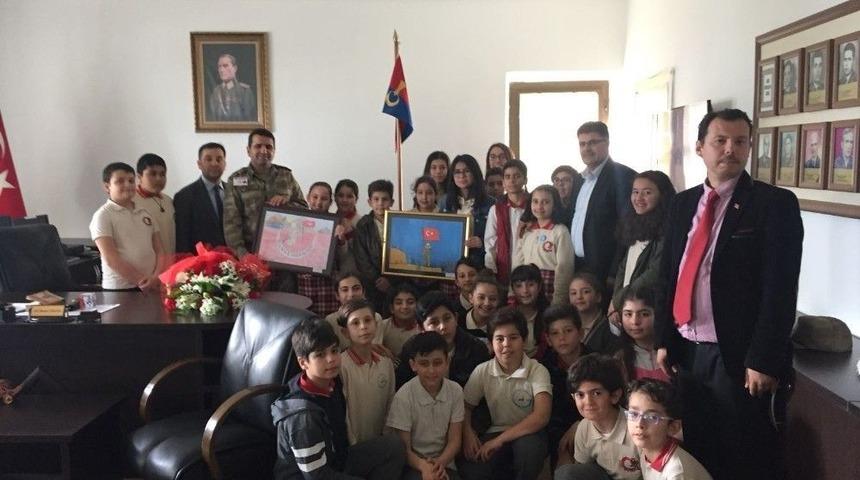 Gazipaşa Ortaokulu Öğrencileri Askerleri Ziyaret Etti