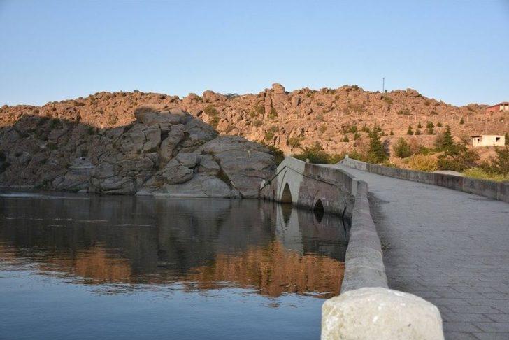 Selçuklu Dönemine Ait Çeşnigir Köprüsü Asırlardır Ayakta Duruyor G2