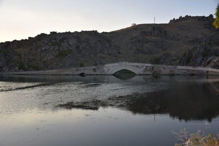 Selçuklu Dönemine Ait Çeşnigir Köprüsü Asırlardır Ayakta Duruyor G3