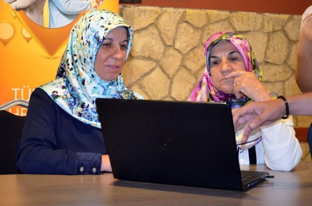 Torunlarına Kızdılar İnterneti &Ouml;ğrendiler