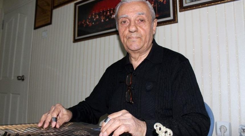 63 Yıldır Kanun &Ccedil;alarak G&ouml;n&uuml;lleri Fethediyor