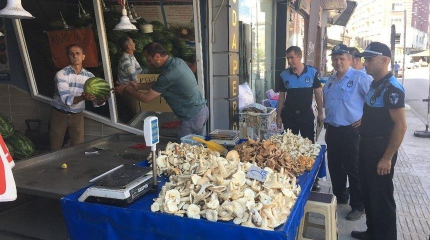 Caddelerde Artık Kaldırım İşgali Ve Seyyar Satıcı Olmayacak