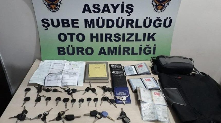 Azılı Otomobil Hırsızları Tutuklandı