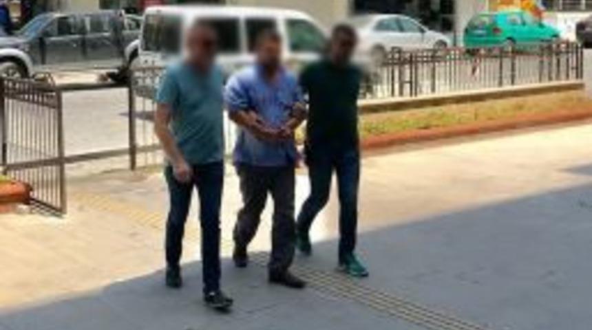 Kuşadası’nda Çeşitli Suçlardan Aranan 2 Kişi Yakalandı