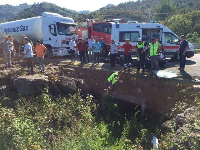 Karadeniz Sahil Yolunda Trafik Kazası: 3 Ölü, 1 Ağır Yaralı