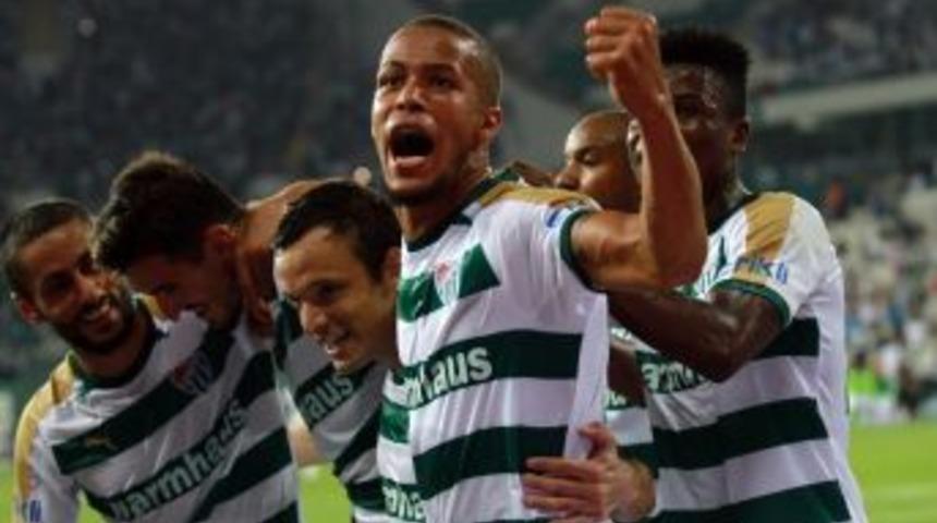 Ekong, Bursaspor’a Veda Etti