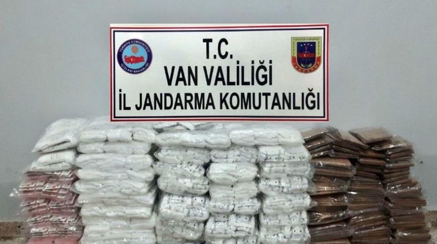 Van&rsquo;da 40 Bin Tl Değerinde Ka&ccedil;ak Mantar Kaps&uuml;l&uuml; Ele Ge&ccedil;irildi