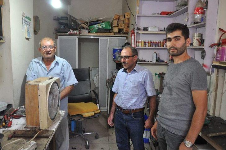 (özel) Sıcaktan Bunaldı, Otomobil Radyatörüyle Vantilatörü Birleştirerek Klima Yaptı G5