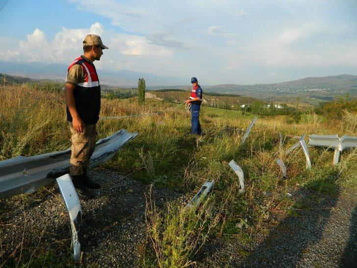 Gürcistan’a Cam Götüren Tır Devrildi, İranlı Sürücü Hayatını Kaybetti G2
