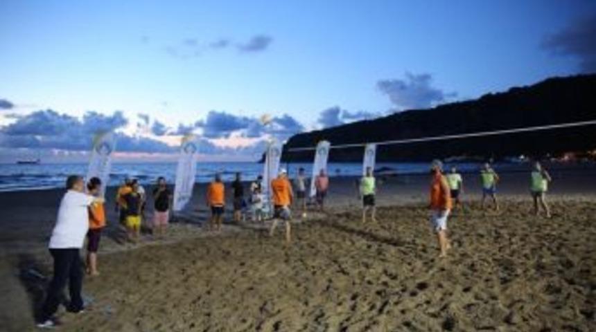 İnkumu&rsquo;nda Voleybol Turnuvası Başladı