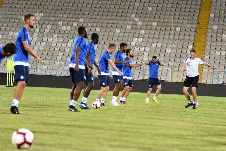 Bb Erzurumspor, Medipol Başakşehir Karşısında İlk Galibiyetini Almak İstiyor G3