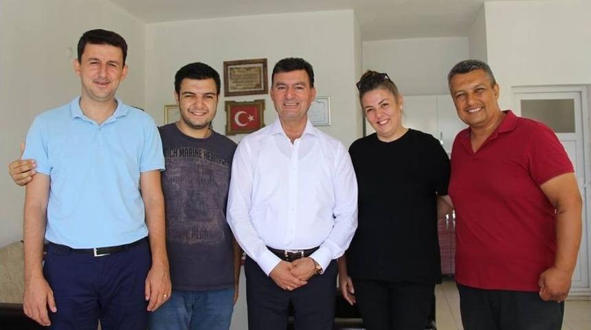 &Uuml;mmet Akın, Ziyaretlerine Kuşadası&rsquo;nda Devam Etti