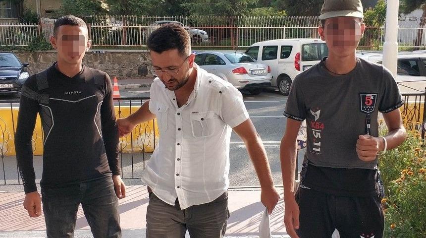 Iraklı Bisiklet Hırsızları Önce Güvenlik Kamerasına Sonra Polise Yakalandı