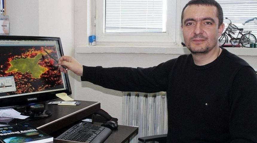 Van Gölü’nün Rengi Neden Değişiyor?