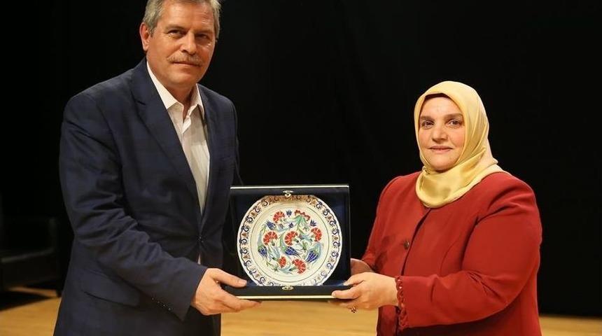 K&uuml;tahya&rsquo;da &rsquo;adalet Ve Hakkaniyet Bağlamında Kadın&rsquo; Konulu Program