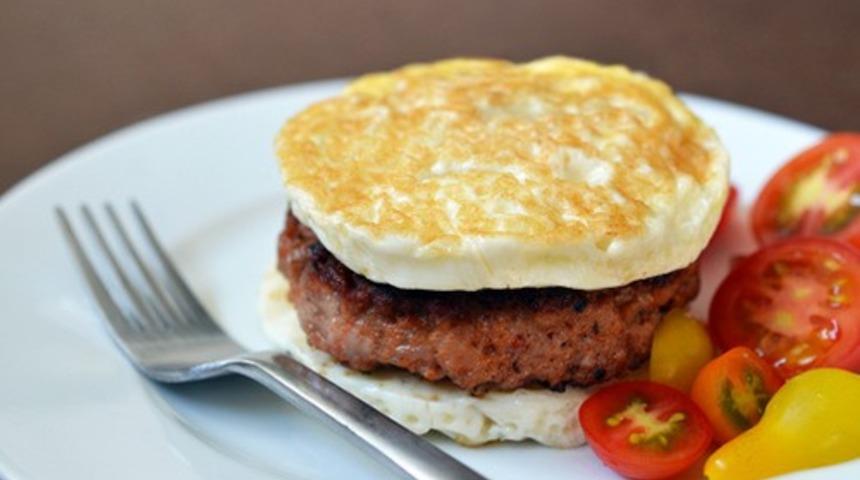 Sosisli Yumurta Sandviç