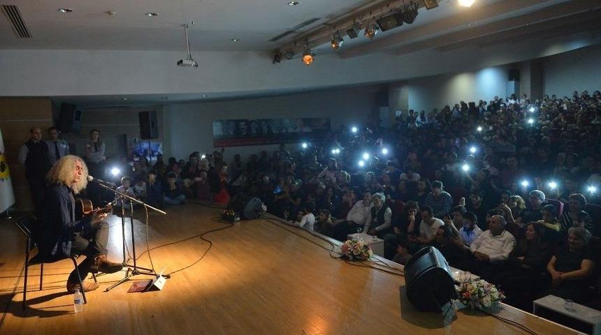 Ahmet Aslan&rsquo;dan M&uuml;zik Ziyafeti