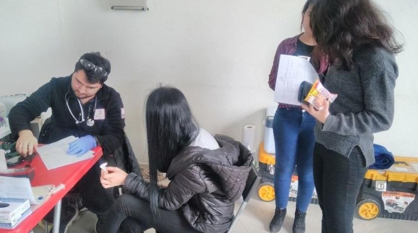 &Ouml;ğretim G&ouml;revlileri Ve &Ouml;ğrenciler Kan Bağışı Yaptı