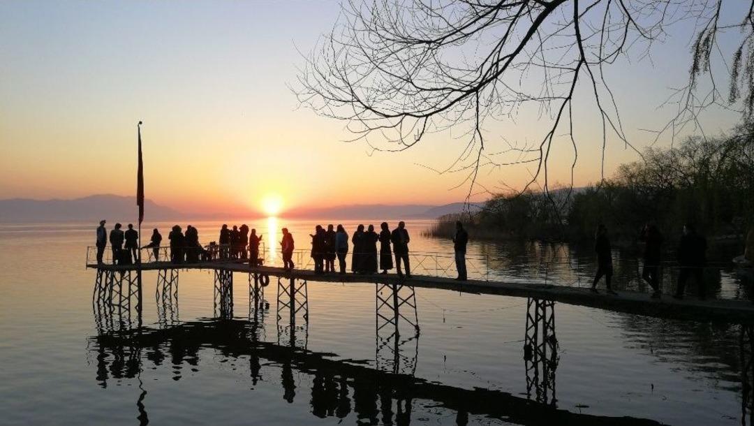 G&uuml;neşin Suya Kavuştuğu An B&ouml;yle G&ouml;r&uuml;nt&uuml;lendi