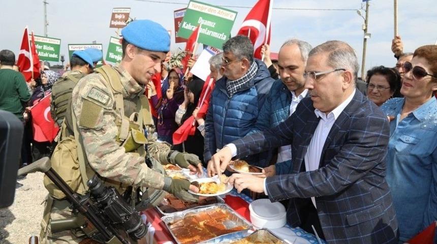 Yüreğir’den Askere Destek Ziyareti