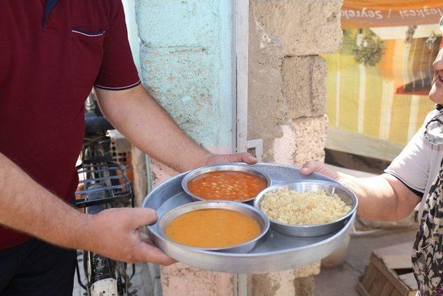 Turgutlu’da Bağışlar İhtiyaç Sahiplerine Ulaştırılacak