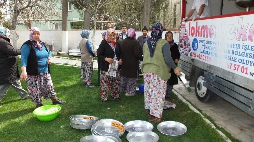 Burhaniye&rsquo;de Şehitler İ&ccedil;in Lokma Hayrı D&uuml;zenlendi