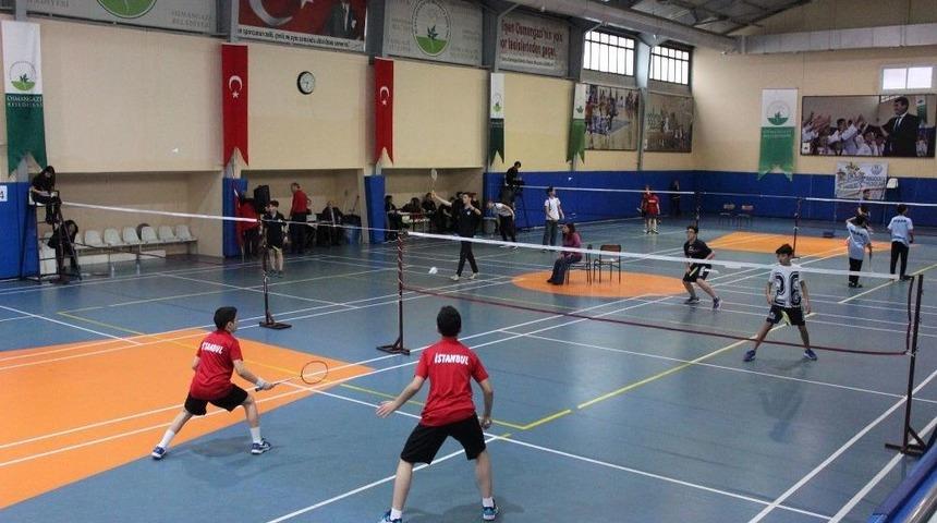 Osmangazili Badmintoncular Yıldızlar Ligi&rsquo;nde Raket Sallayacak