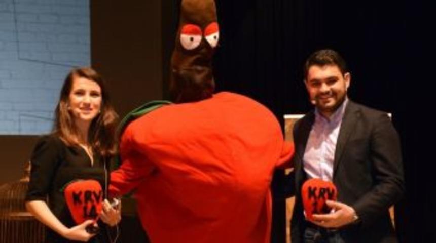 &lsquo;kamp&uuml;ste Reklam Var&rsquo; Sekt&ouml;rle &Ouml;ğrencileri Buluşturdu