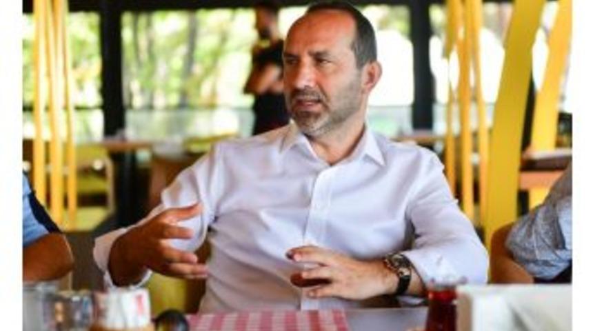 &Uuml;nye&rsquo;de Projeler Hız Kesmiyor