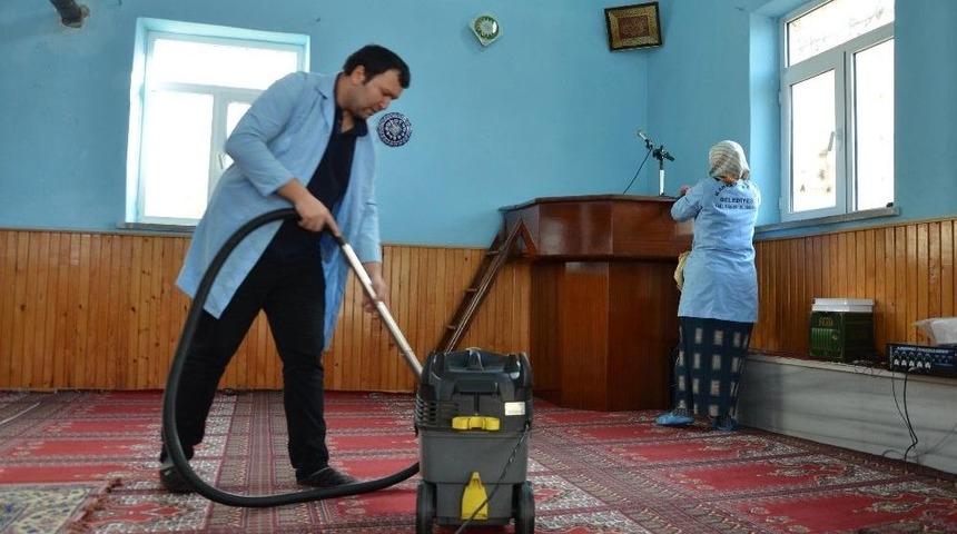 Kahramankazan&rsquo;da Camiler Bayram Namazına Hazır