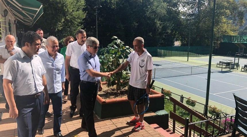 Vali &Ccedil;ınar, Tenis Kortunda İncelemelerde Bulundu