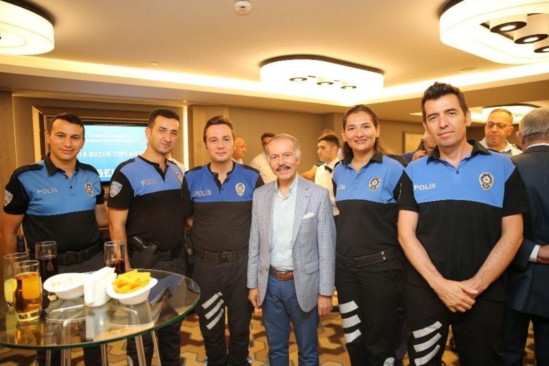 Bayrampaşa&rsquo;nın &rsquo;huzuru&rsquo; İ&ccedil;in Toplandılar