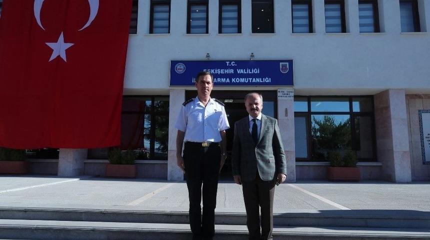 Vali Çakacak, Görev Yeri Değişen Albay Ağaoğlu’nu Ziyaret Etti