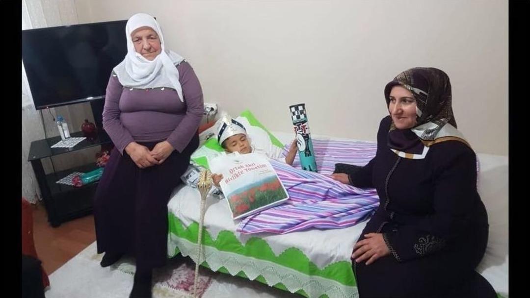 S&uuml;nnet Merasimi Evlerde Devam Ediyor