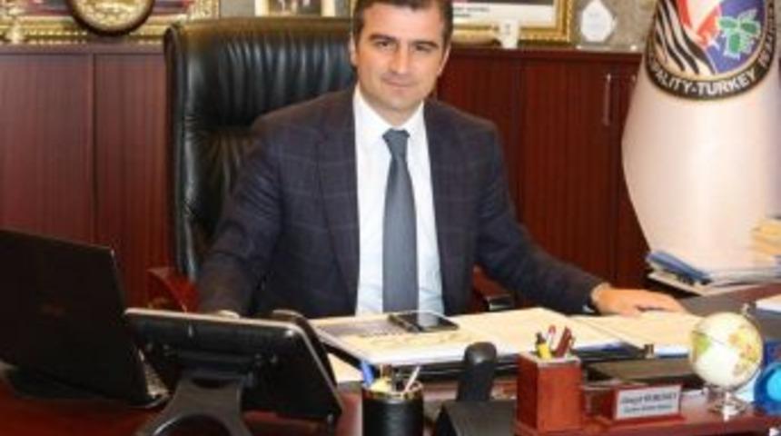 Başkan Yemenici İstiklal Marşının Kabul&uuml;n&uuml;n Kutladı