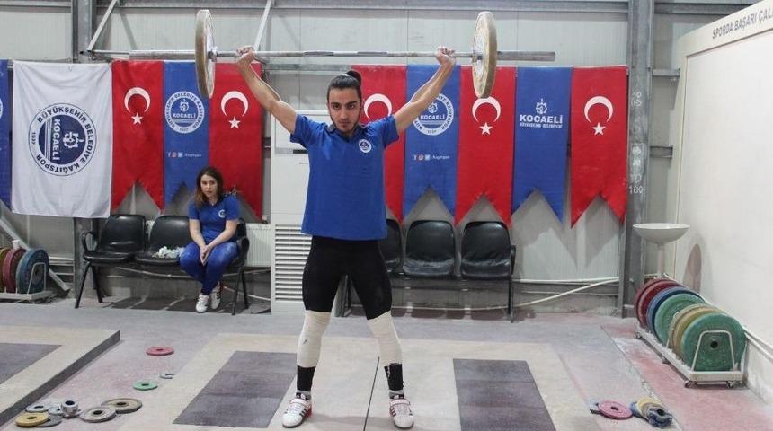 Sabah Sporunda Halterle Tanışan Gen&ccedil;ler T&uuml;rkiye Şampiyonası&rsquo;na Gidiyor
