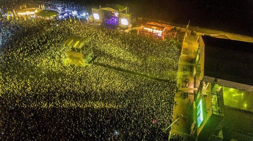 Rock M&uuml;ziğin Kalbi Edremit&rsquo;te Atıyor