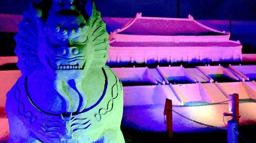 Kum Heykeller Efsaneler Temasıyla Yoğun İlgi G&ouml;r&uuml;yor