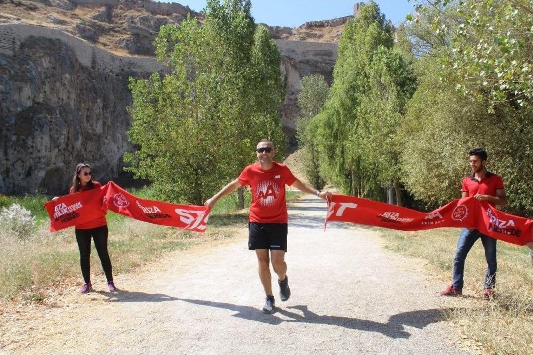 &lsquo;iyilik El&ccedil;isi&rsquo; Van&rsquo;dan İzmir&rsquo;e Koşacak