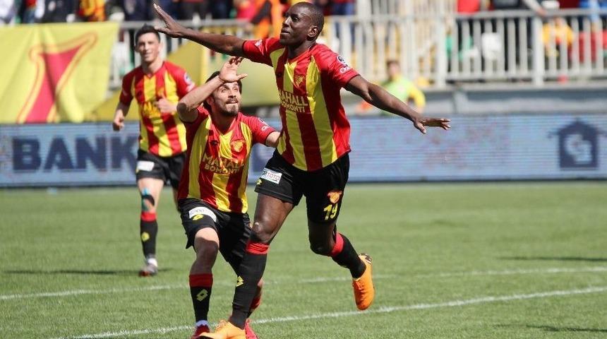 Göztepe’de Demba Ba Rüzgarı