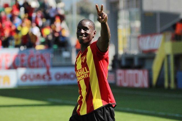 Göztepe’de Demba Ba Rüzgarı