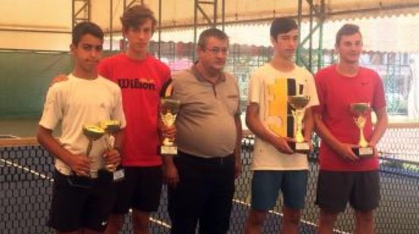 Osmangazili Raketten Gümüş Madalya